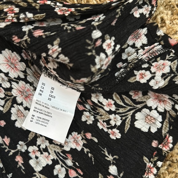 Off shoulder dress - Picture 2 of 8